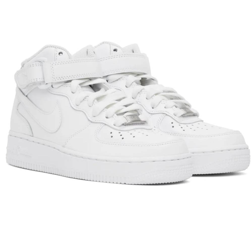 *SOLD* NWOT Nike Air Force 1 High size 6